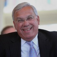 Mayor visits East Boston to promote energy-efficiency program